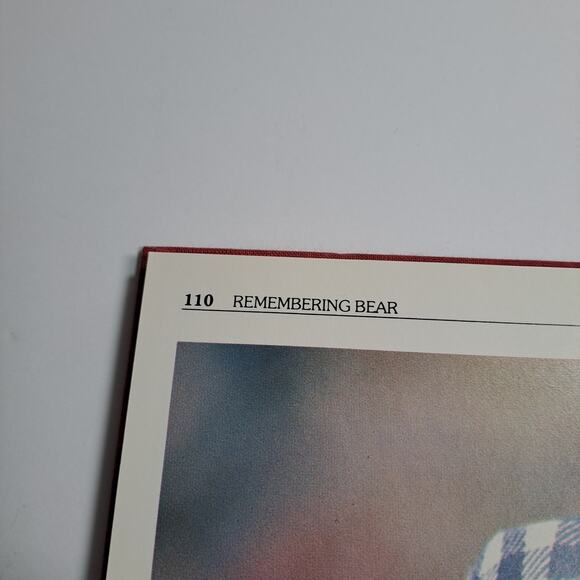 Remembering Bear: the life of Coach Paul 'Bear' Bryant 1983 Vintage Book - Picture 9 of 10